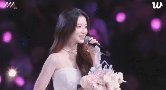 Visual gây sốt diện rộng Visual của Shuhua được khen ngợi rộng rãi