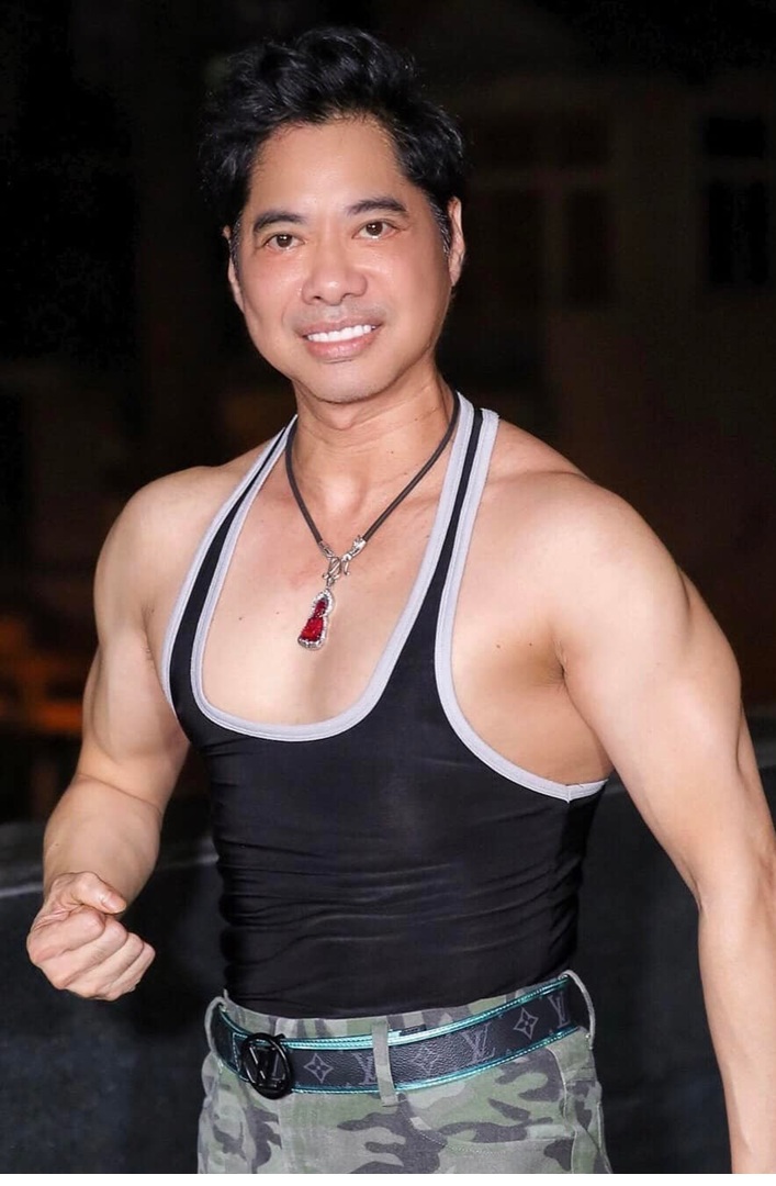 Ai dám nói Ngọc Sơn không giỏi? Ngọc Sơn là thiên tài, không giống người bình thường - Ảnh 3. Chân dung ca sĩ Ngọc Sơn