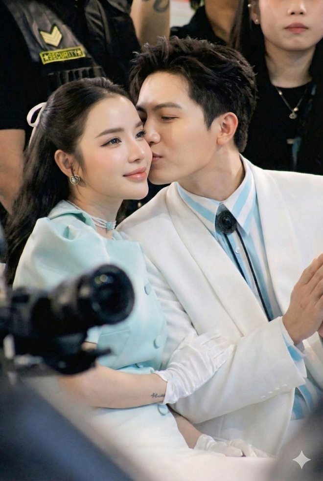 Meme về LyLy và Anh Tú Meme hài hước từ bức ảnh gốc