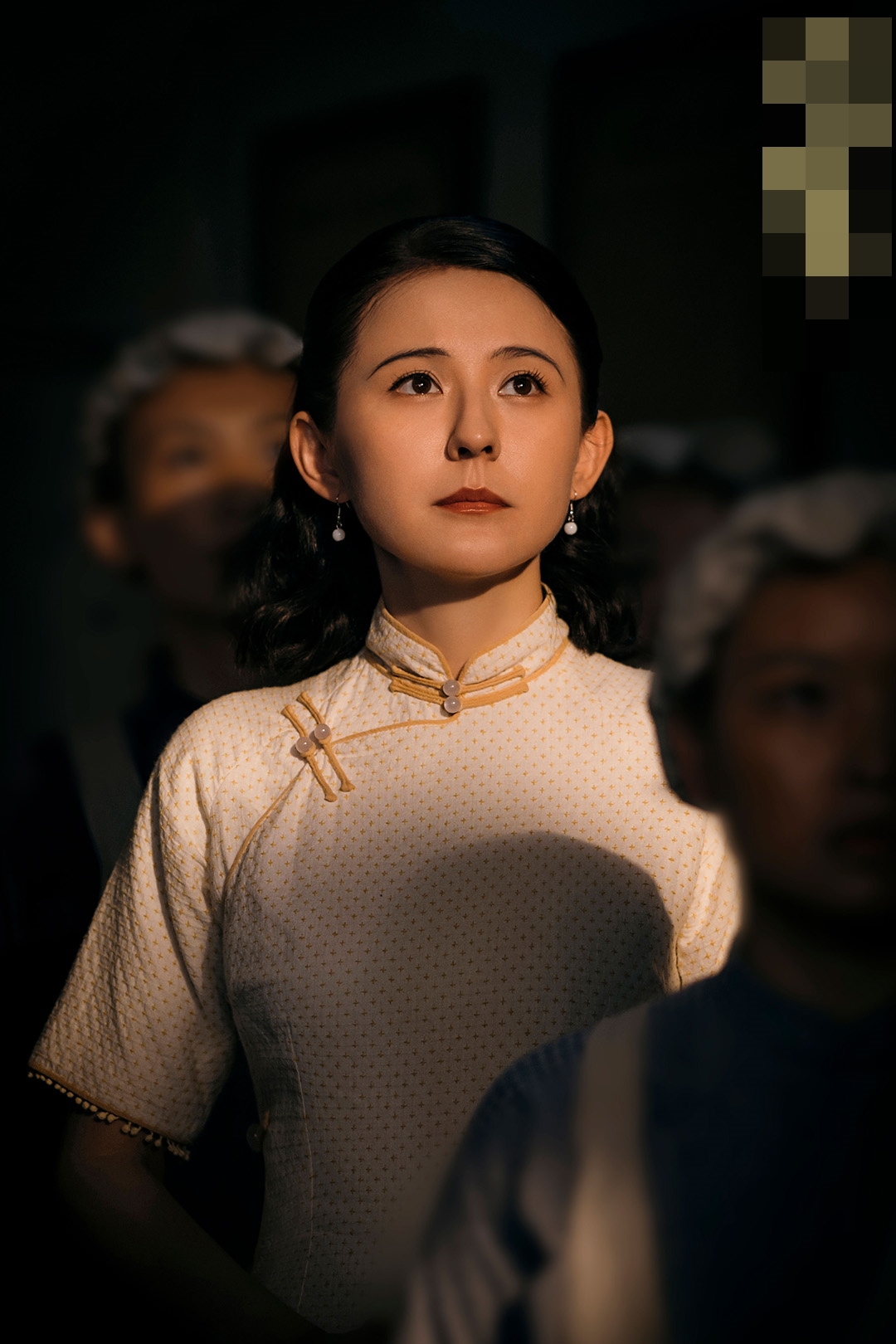 Nhiệt Y Trát khóc liền mạch trong cảnh cao trào