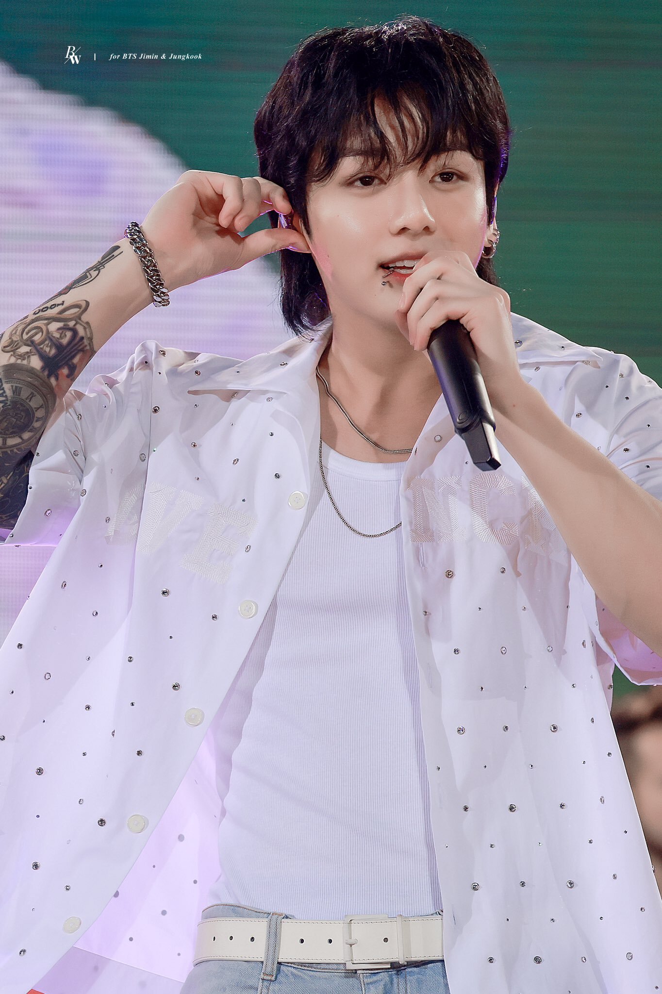 Jung Kook - em út vàng của BTS Jung Kook biểu diễn