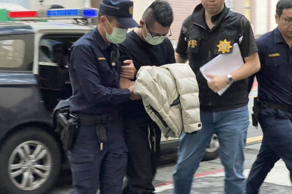 Nghi phạm họ Lâm đã bị bắt giữ, đồng phạm bỏ trốn Nghi phạm họ Lâm bị cảnh sát bắt giữ