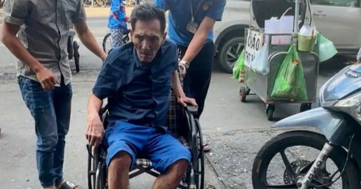 Nam nghệ sĩ nổi đình đám một thời: U70 ngồi xe lăn, được ân nhân tha thứ, từ chối 1 việc - Ảnh 2. Gương mặt mệt mỏi của Thương Tín