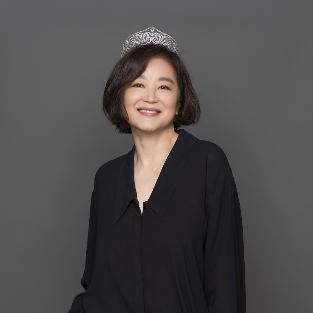 Biệt thự xa hoa của Lâm Thanh Hà Phú bà Cbiz cũng sợ gián như ai.