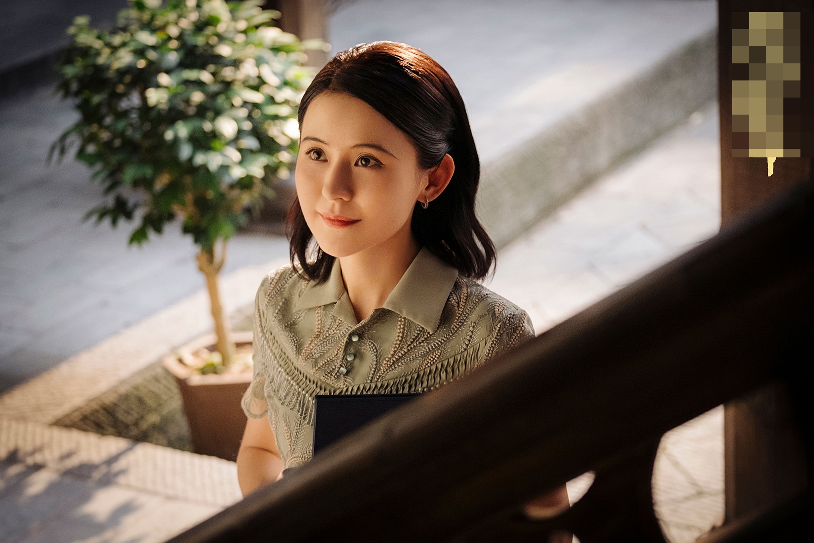 Nhiệt Y Trát trong bộ phim Chước Chước Thiều Hoa